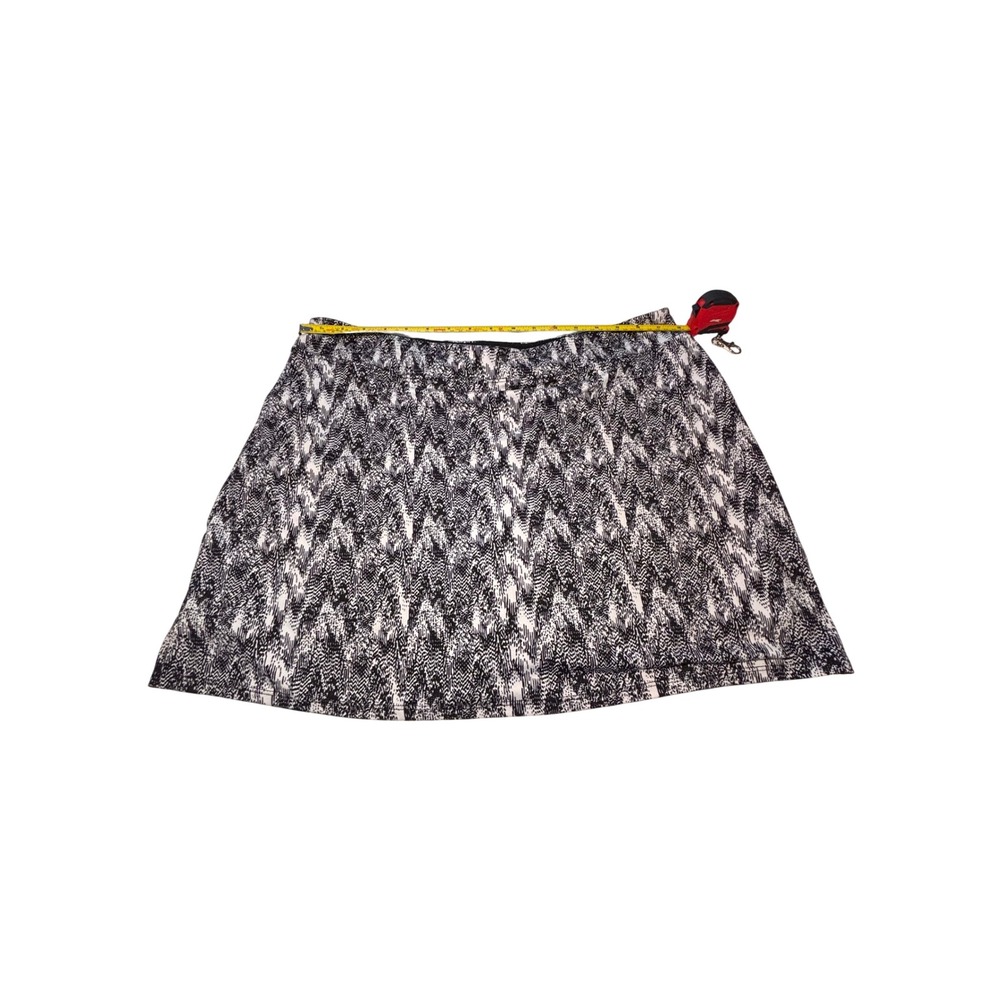 Tranquility by Colorado Clothing Black White Geometric Print Active Skort XL